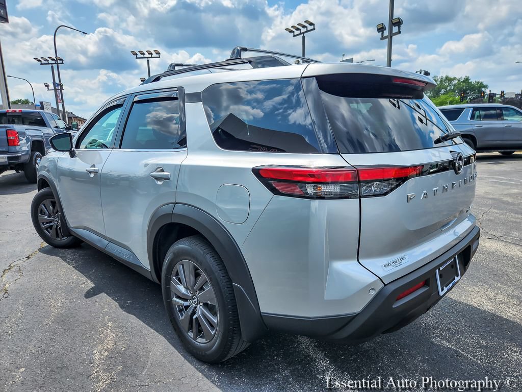Used 2022 Nissan Pathfinder SV AWD/4WD image 6