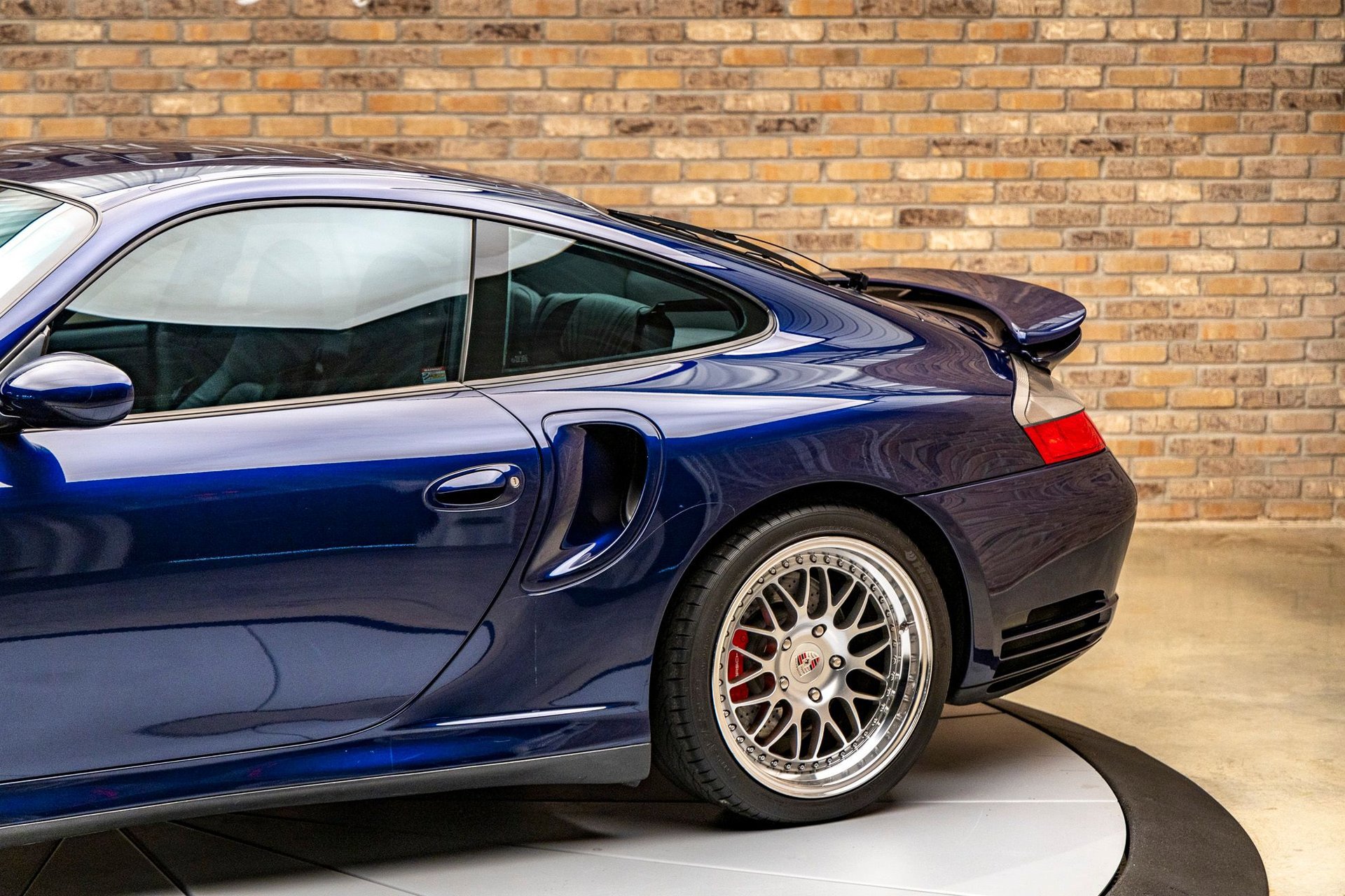 Used 2002 Porsche 911 Turbo image 12