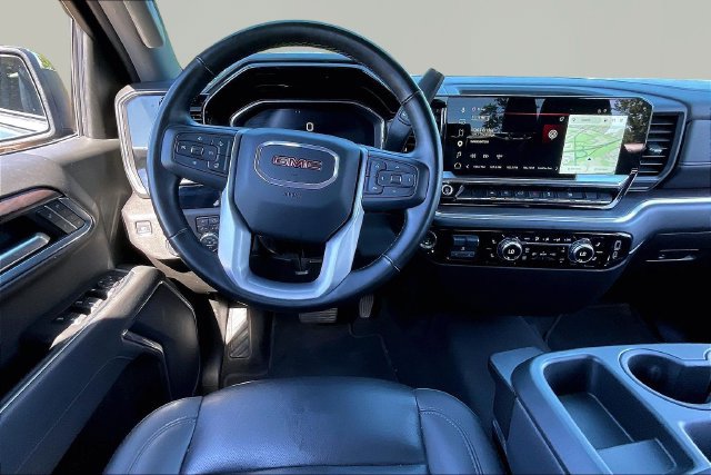 Used 2025 GMC Sierra 1500 SLT AWD/4WD image 8