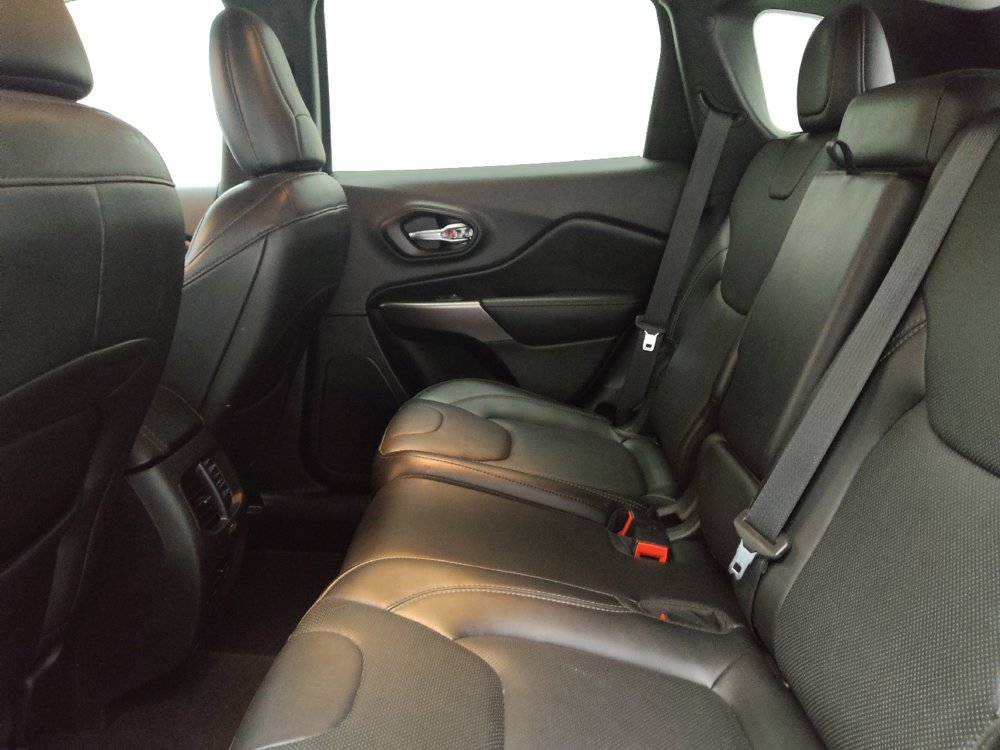 Used 2020 Jeep Cherokee Limited w/ Technology Group image 18