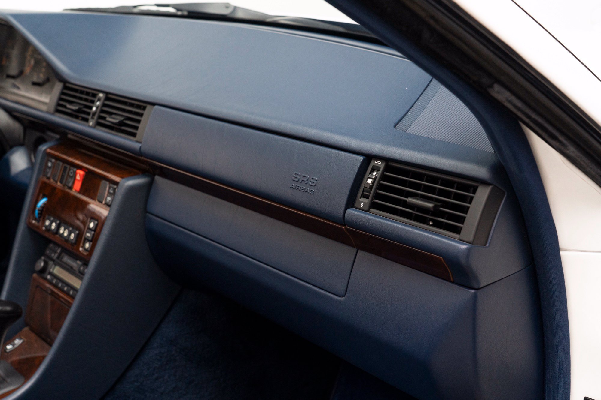 Used 1995 Mercedes-Benz E 320 Convertible image 48