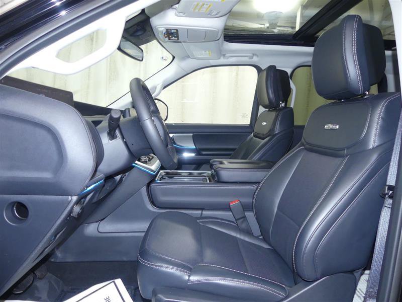 Used 2026 Ford Expedition Max Platinum AWD/4WD image 25