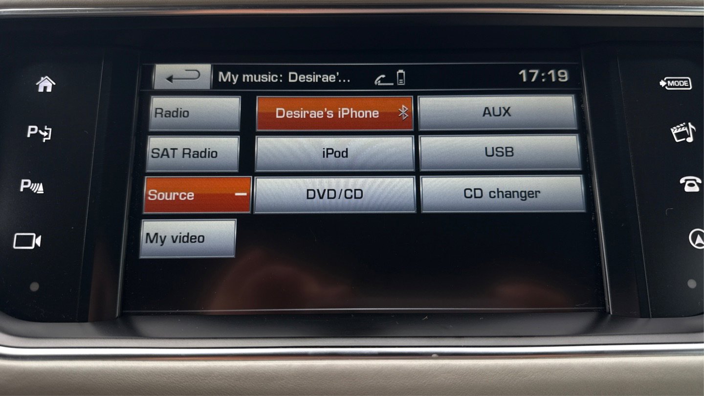 Used 2016 Land Rover Range Rover HSE image 37