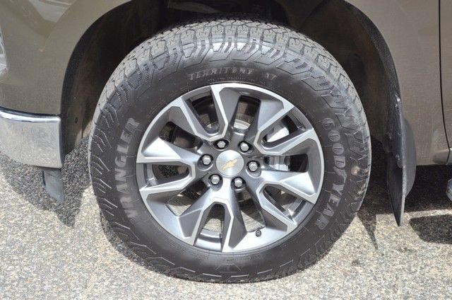 Used 2023 Chevrolet Silverado 1500 LT image 13