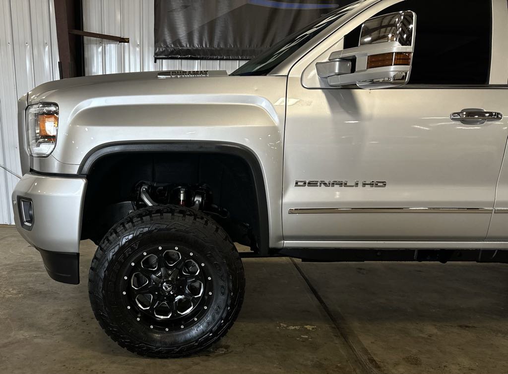 Used 2018 GMC Sierra 2500 Denali w/ Duramax Plus Package image 24