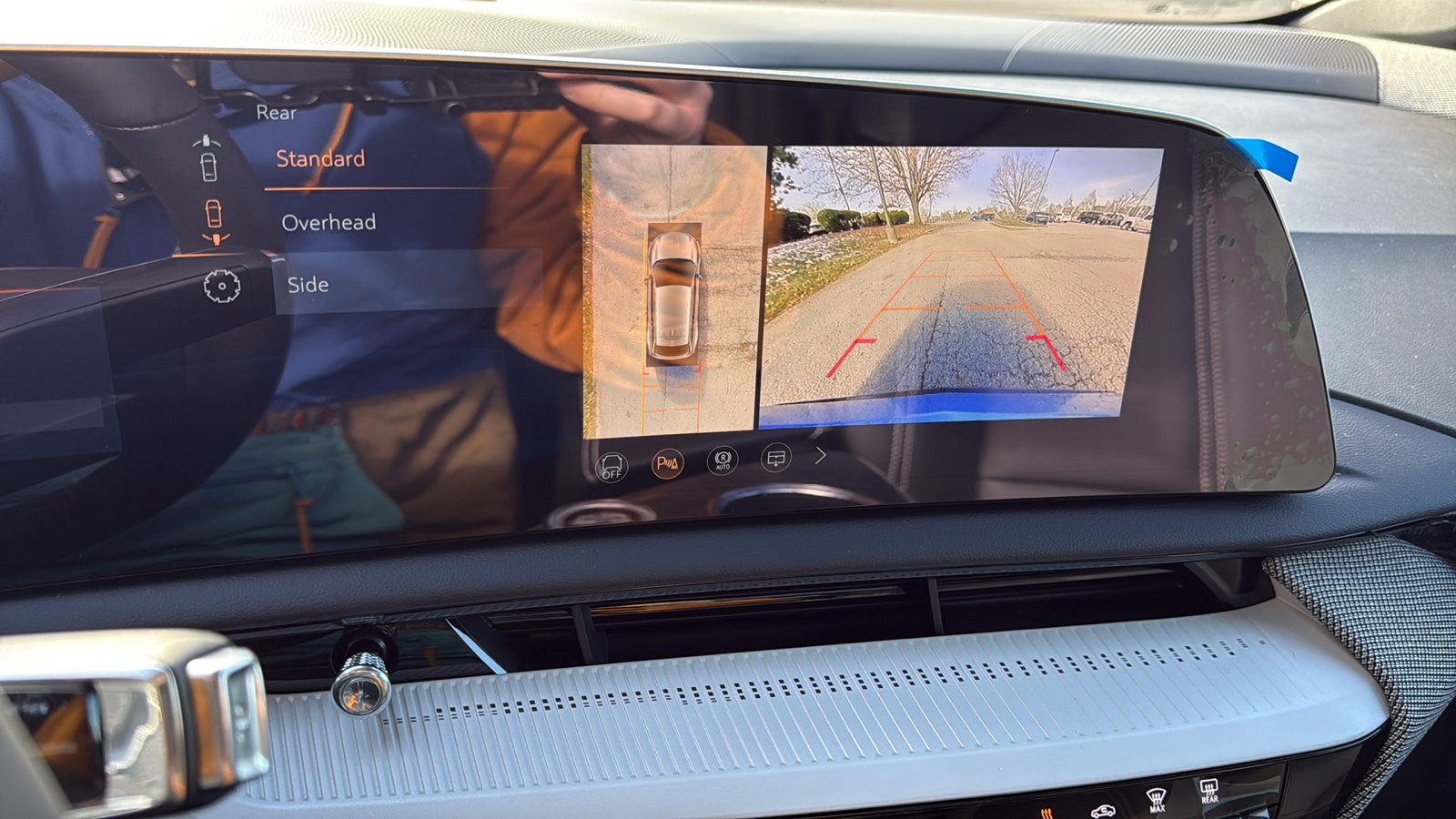 New 2026 Cadillac Optiq Luxury 1 image 19