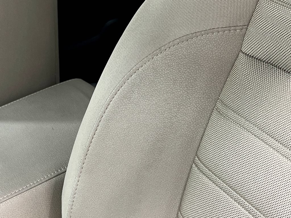 Used 2018 Honda CR-V LX image 17
