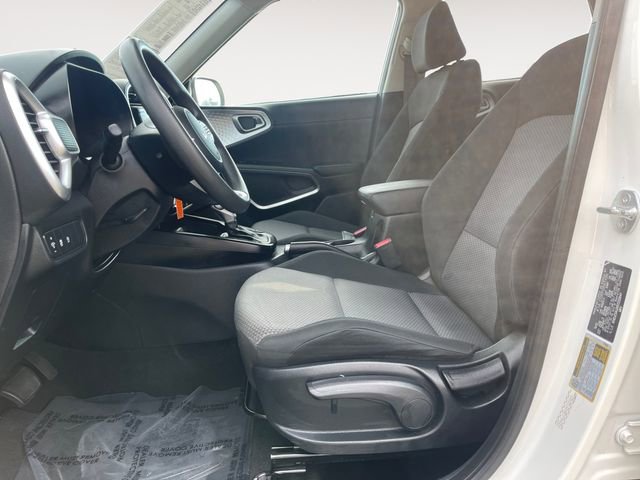 Used 2024 Kia Soul LX w/ Option Group 015 image 31