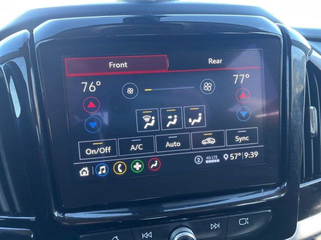 Used 2021 Chevrolet Traverse LT image 23