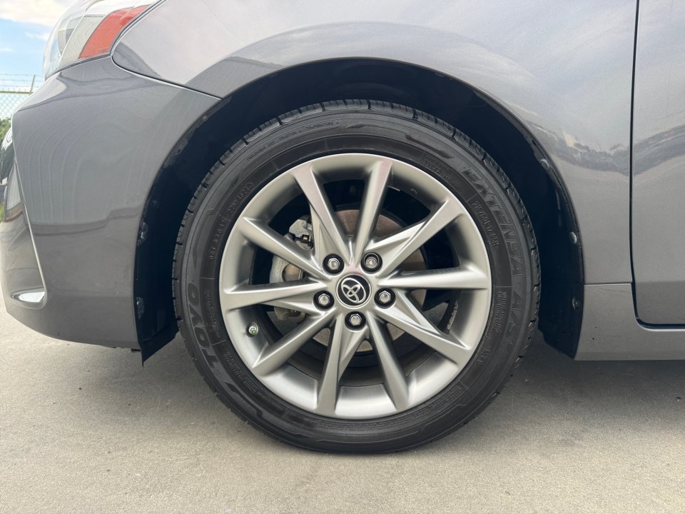 Used 2015 Toyota Prius V Five w/ Advanced Technology Package FWD image 31