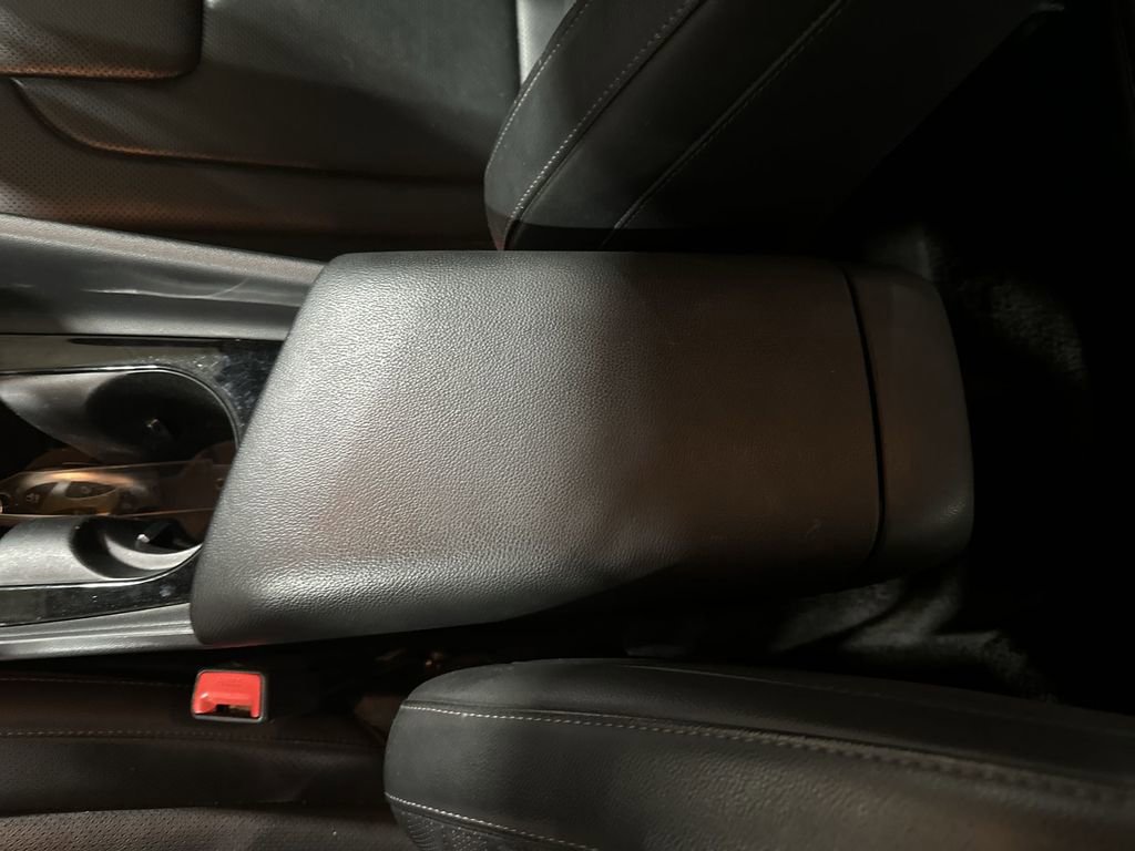 Used 2024 Hyundai Elantra Limited image 23