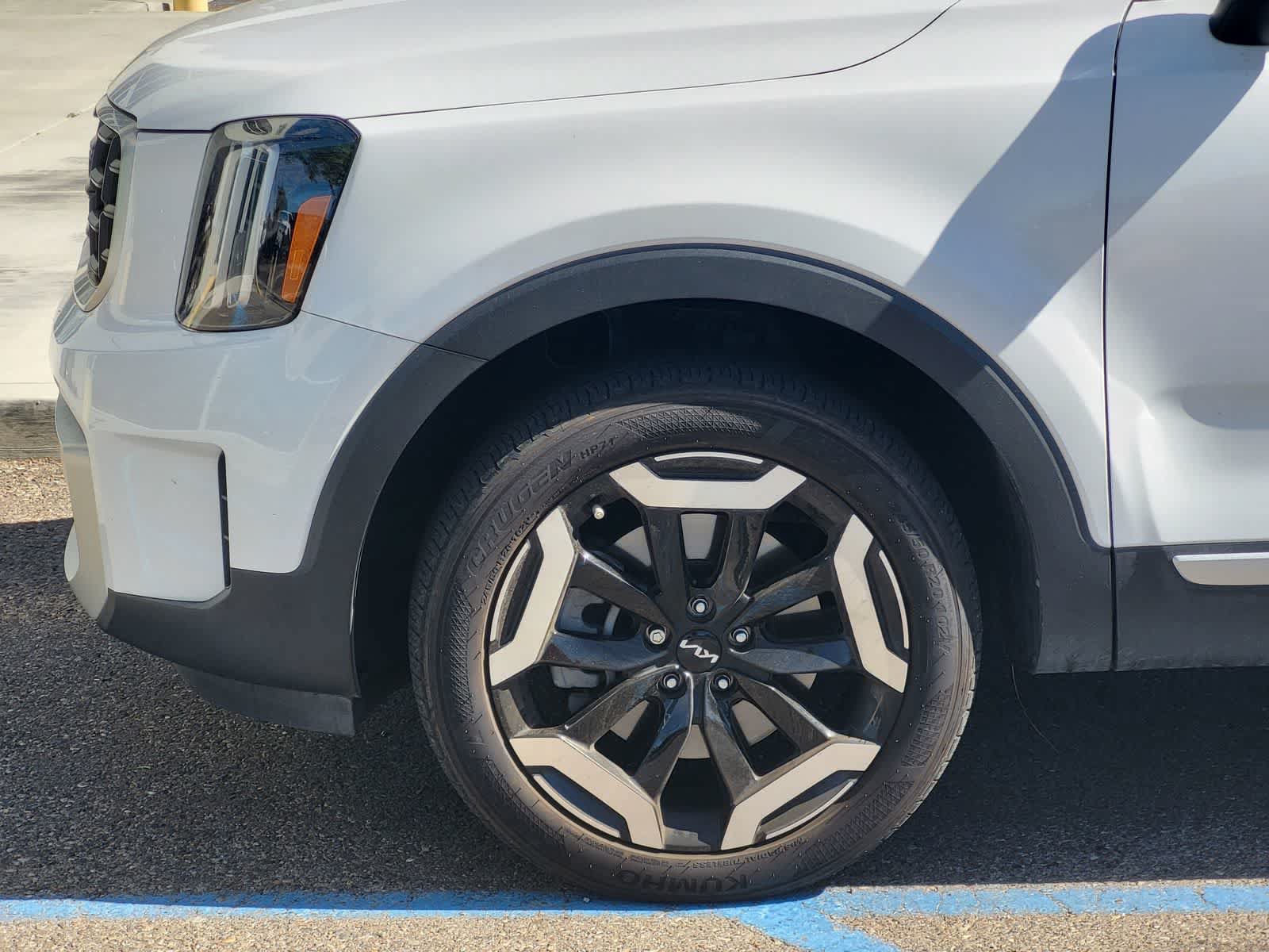 Used 2024 Kia Telluride S w/ S Sunroof Package FWD image 8