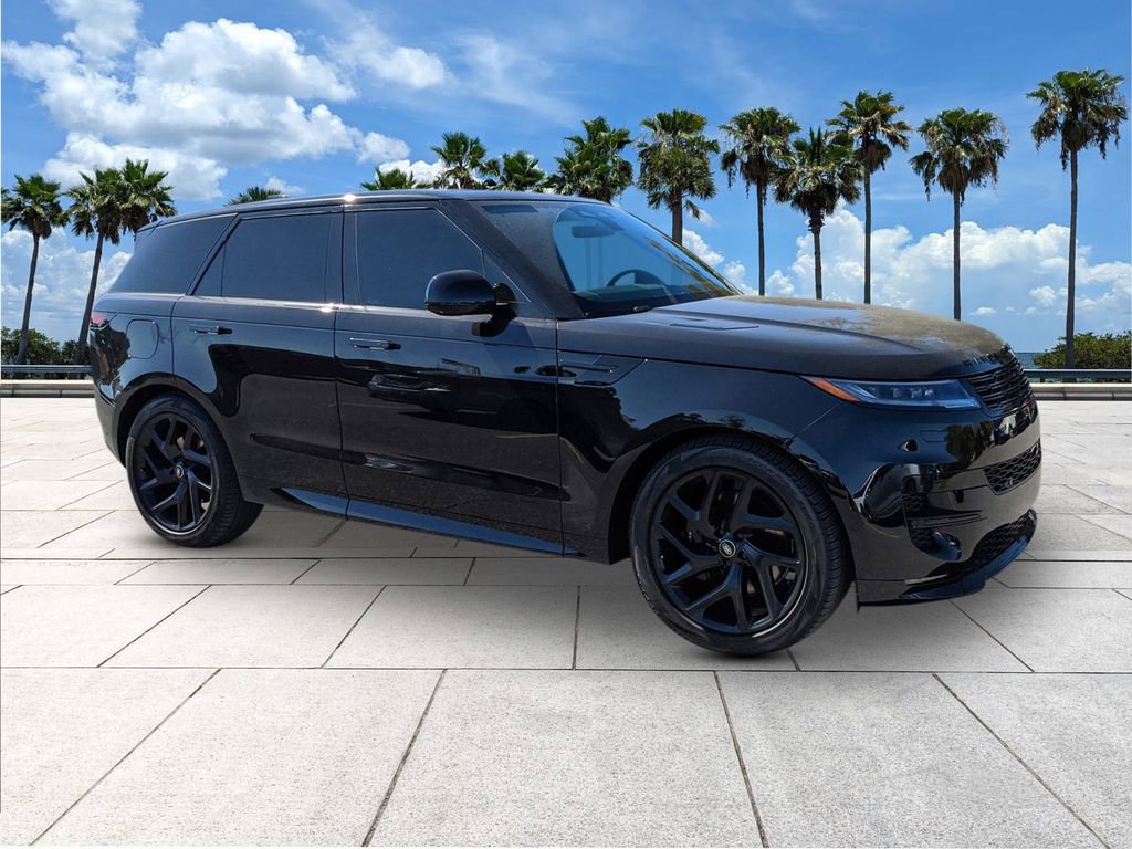 Used 2024 Land Rover Range Rover Sport Dynamic SE image 2