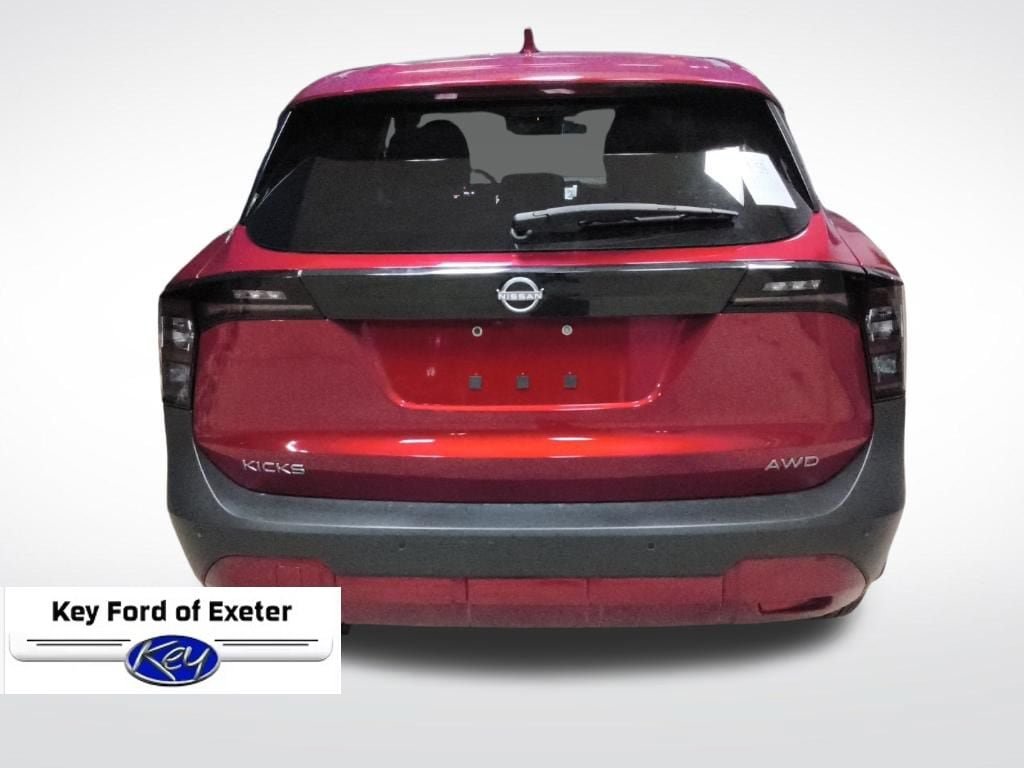 Used 2025 Nissan Kicks SV AWD/4WD image 11