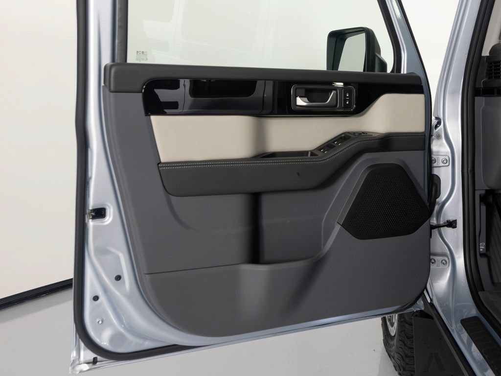 Used 2025 INEOS Grenadier AWD/4WD image 12