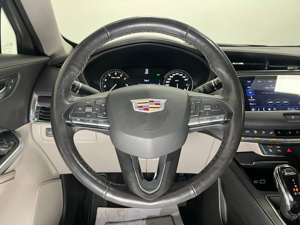 Used 2023 Cadillac XT4 Luxury w/ Trailering Package image 13