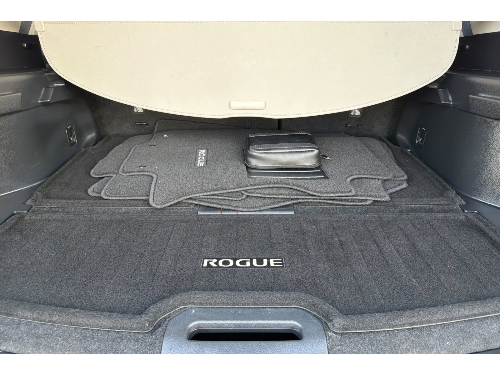 Used 2020 Nissan Rogue S w/ Special Edition Package AWD/4WD image 16