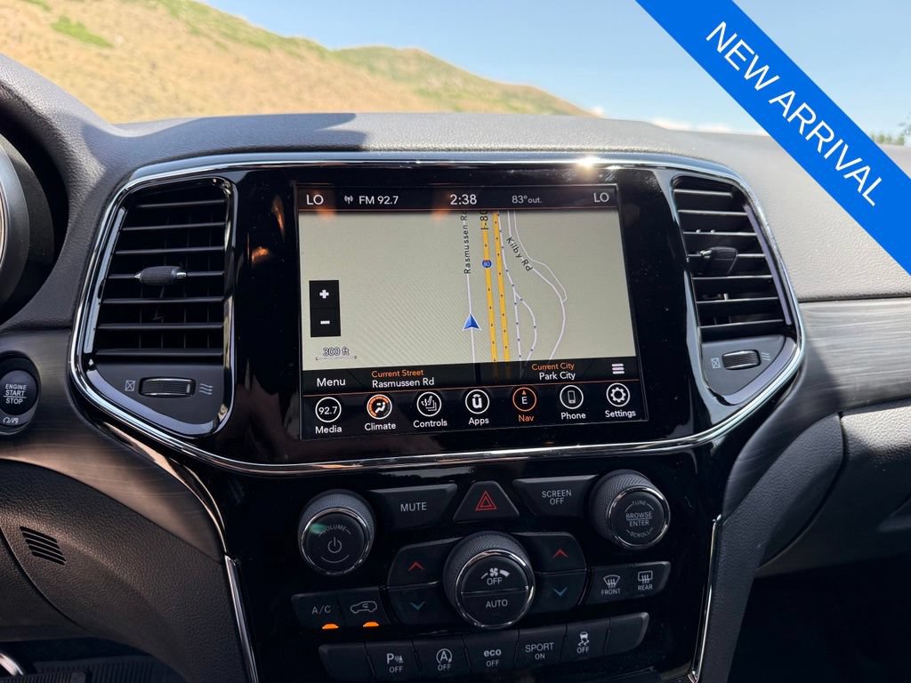 Used 2020 Jeep Grand Cherokee Altitude AWD/4WD image 20