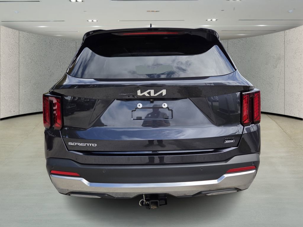 Used 2025 Kia Sorento EX w/ Panoramic Sunroof Package image 4