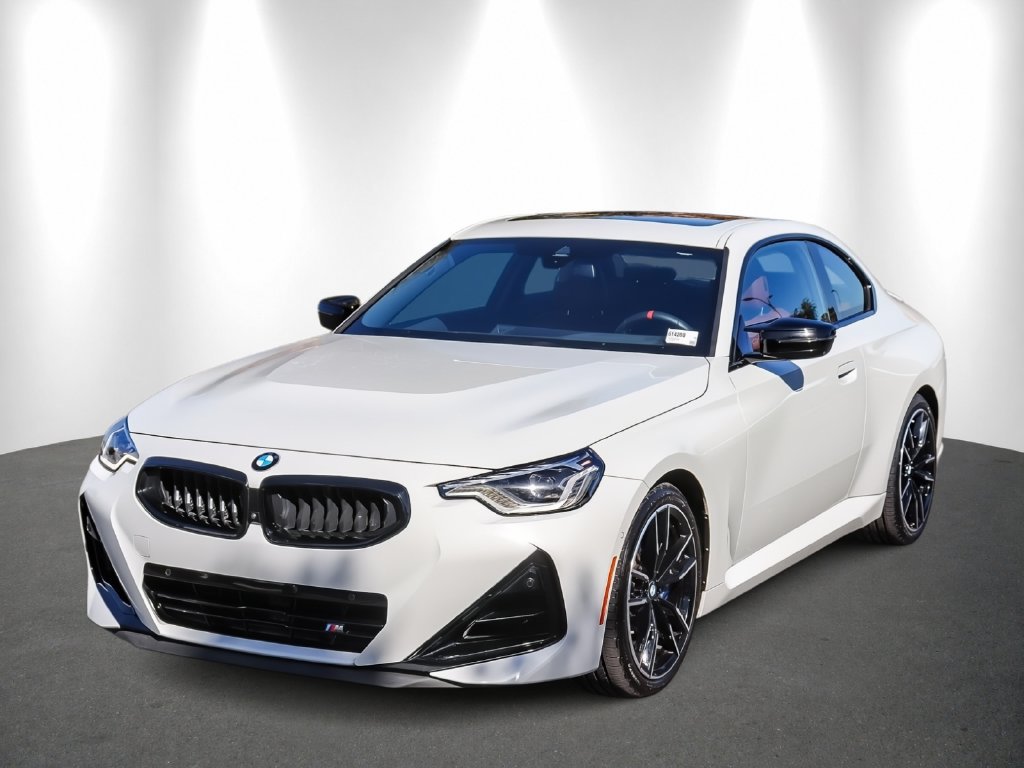 Used 2025 BMW M240i Coupe RWD image 3