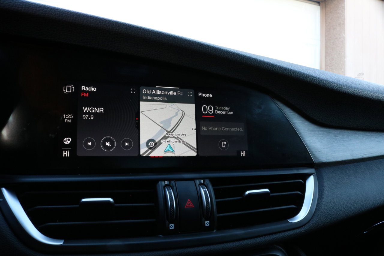 Used 2021 Alfa Romeo Giulia Ti w/ Nero Edizione image 30