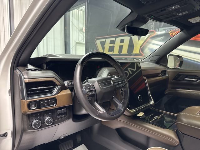 Used 2025 GMC Yukon XL Denali Ultimate image 6