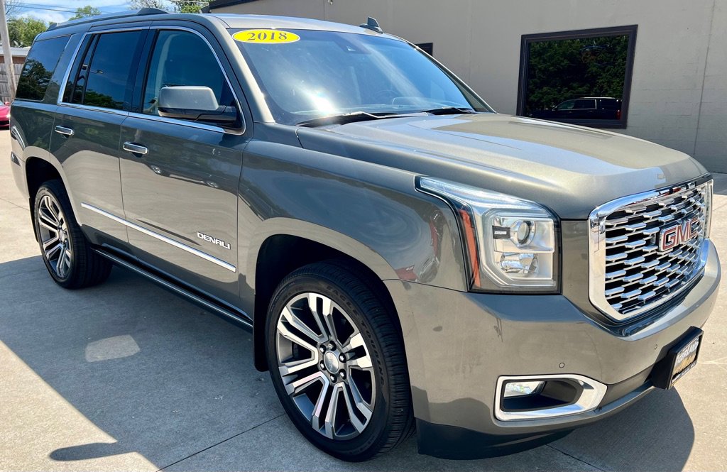 Used 2018 GMC Yukon Denali w/ Denali Ultimate Package image 1