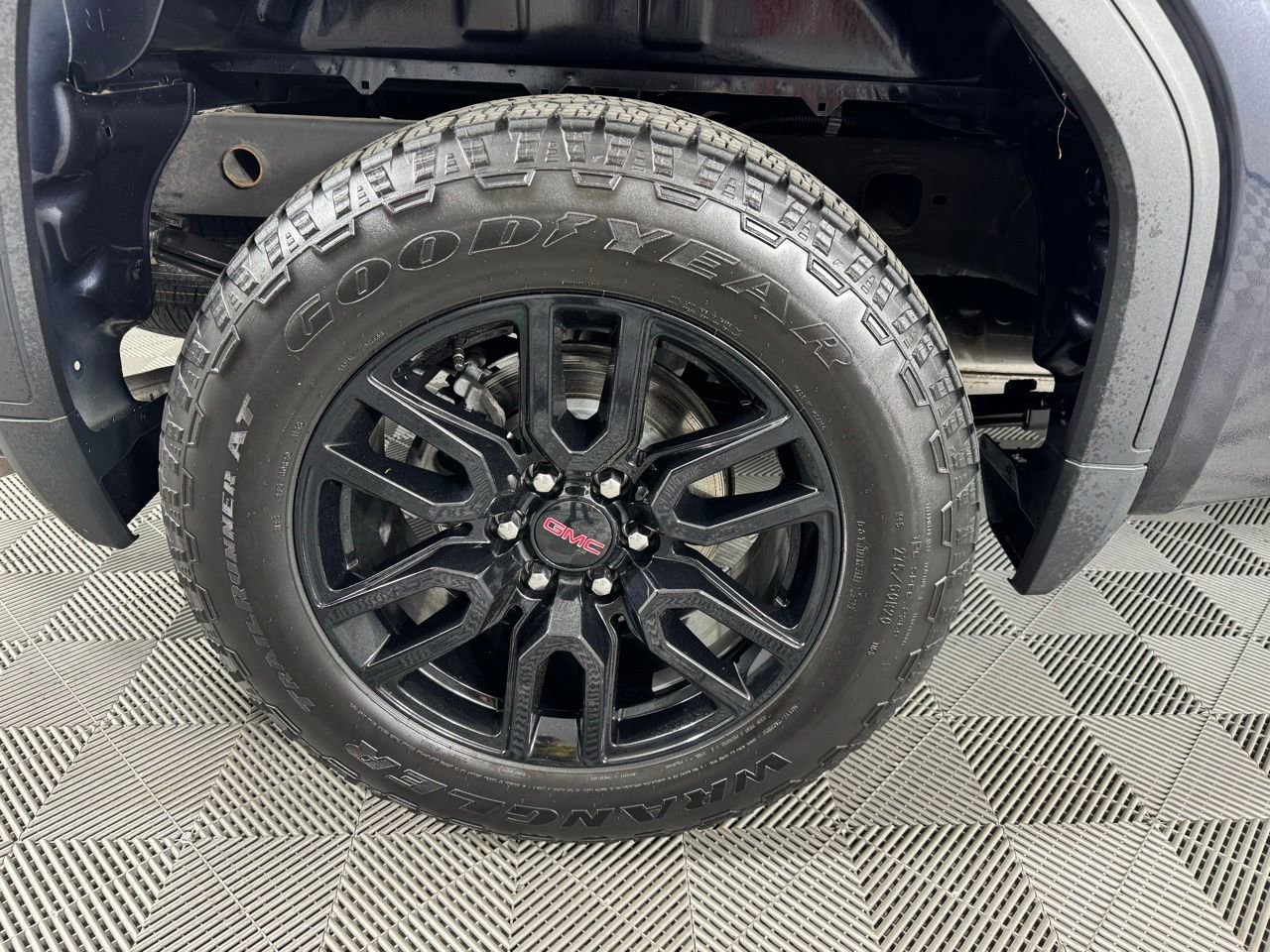 Used 2024 GMC Sierra 1500 Elevation image 40