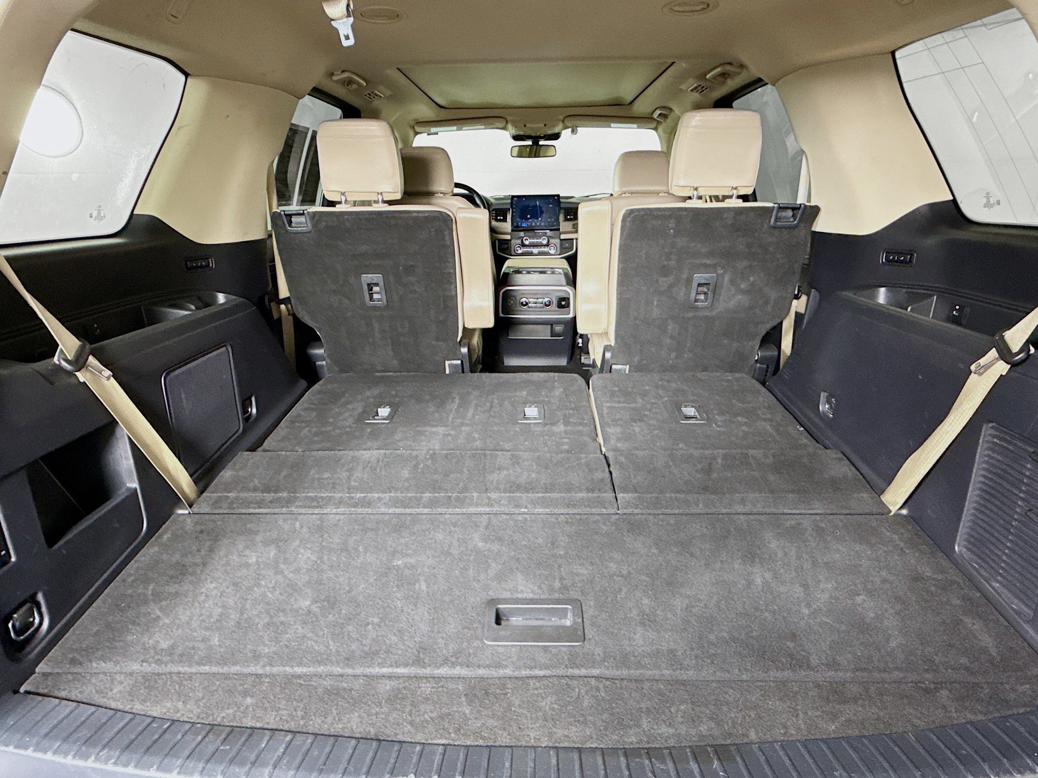 Used 2022 Ford Expedition Limited image 35