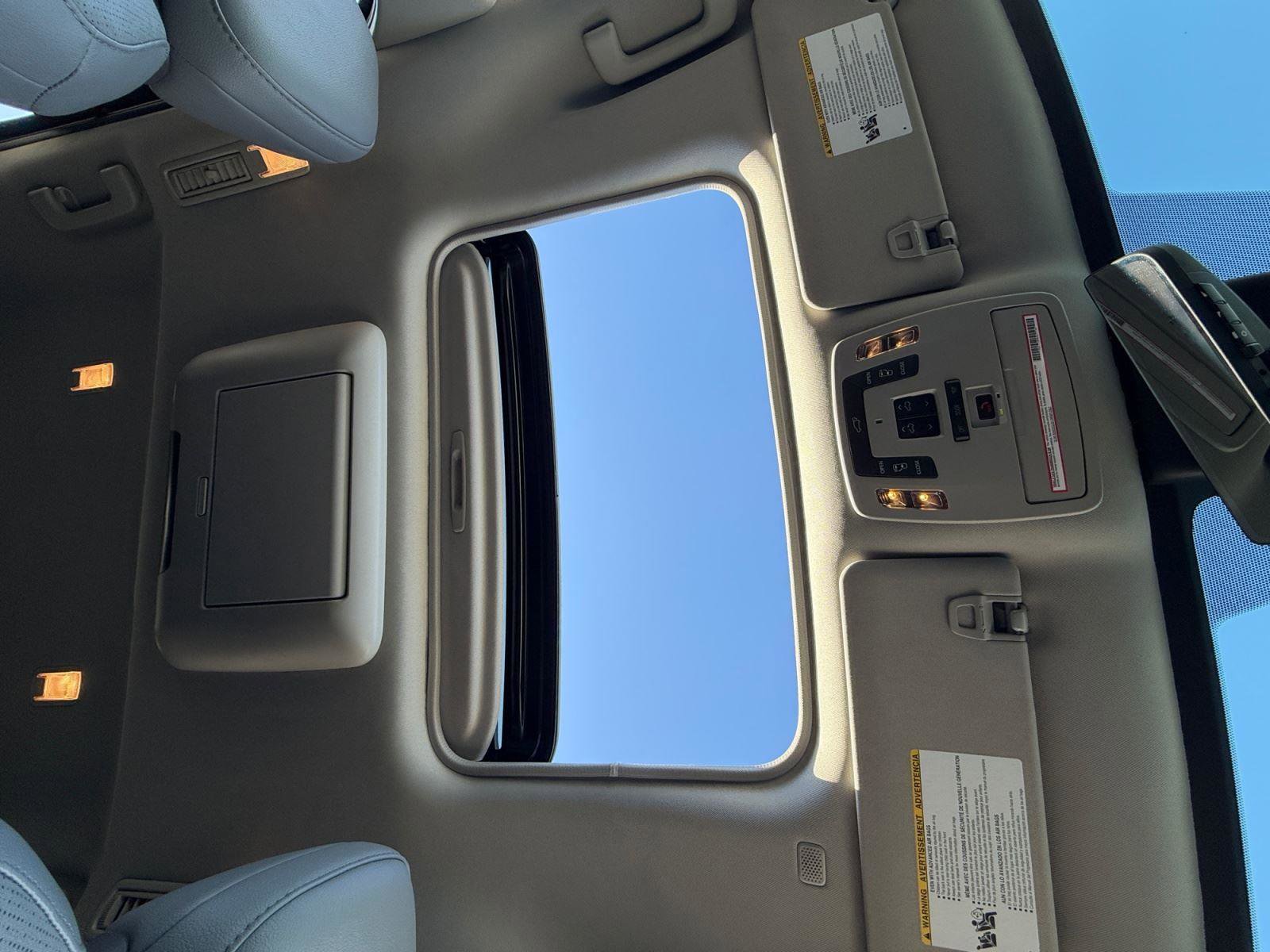 Certified 2024 Toyota Sienna Limited FWD image 14