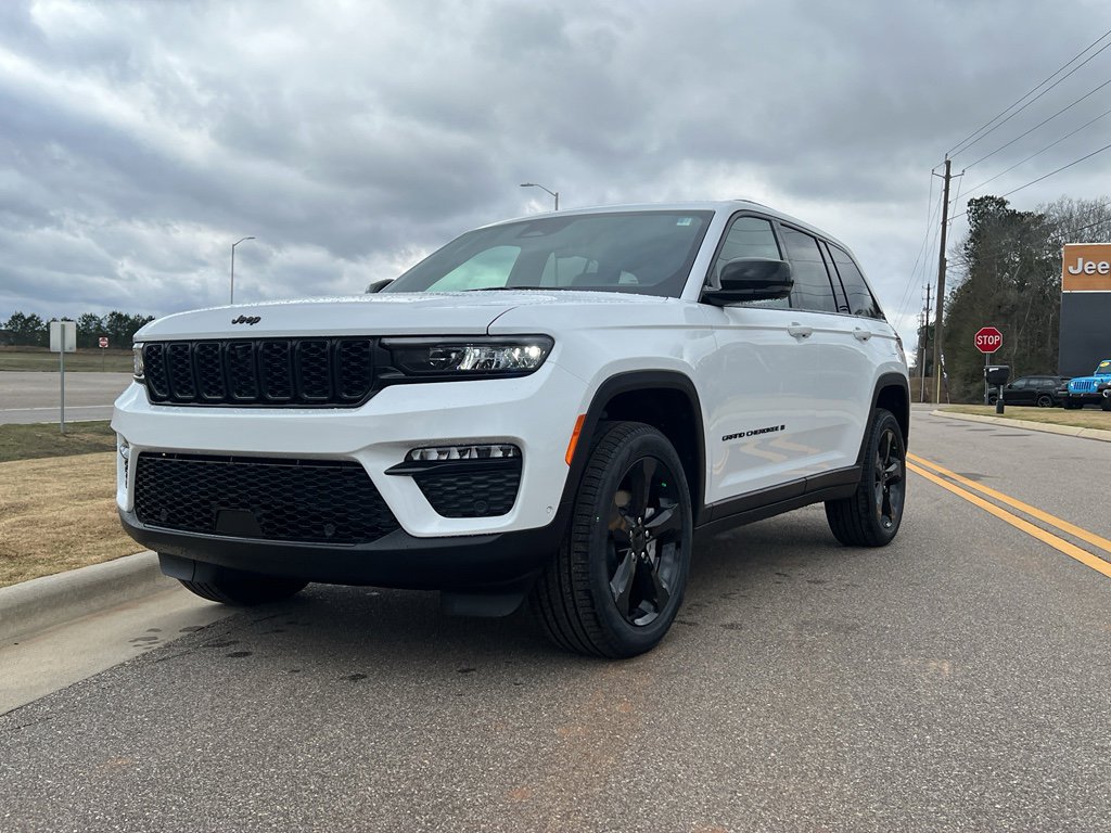 New 2025 Jeep Grand Cherokee Limited w/ Luxury Tech Group II AWD/4WD image 28