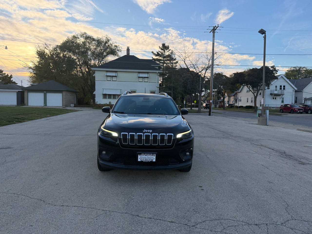 Used 2020 Jeep Cherokee Latitude Plus w/ Cold Weather Group image 2