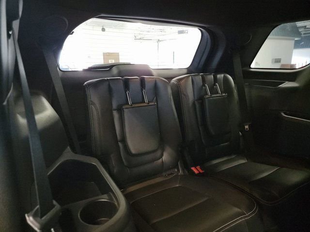 Used 2017 Ford Explorer Limited image 11