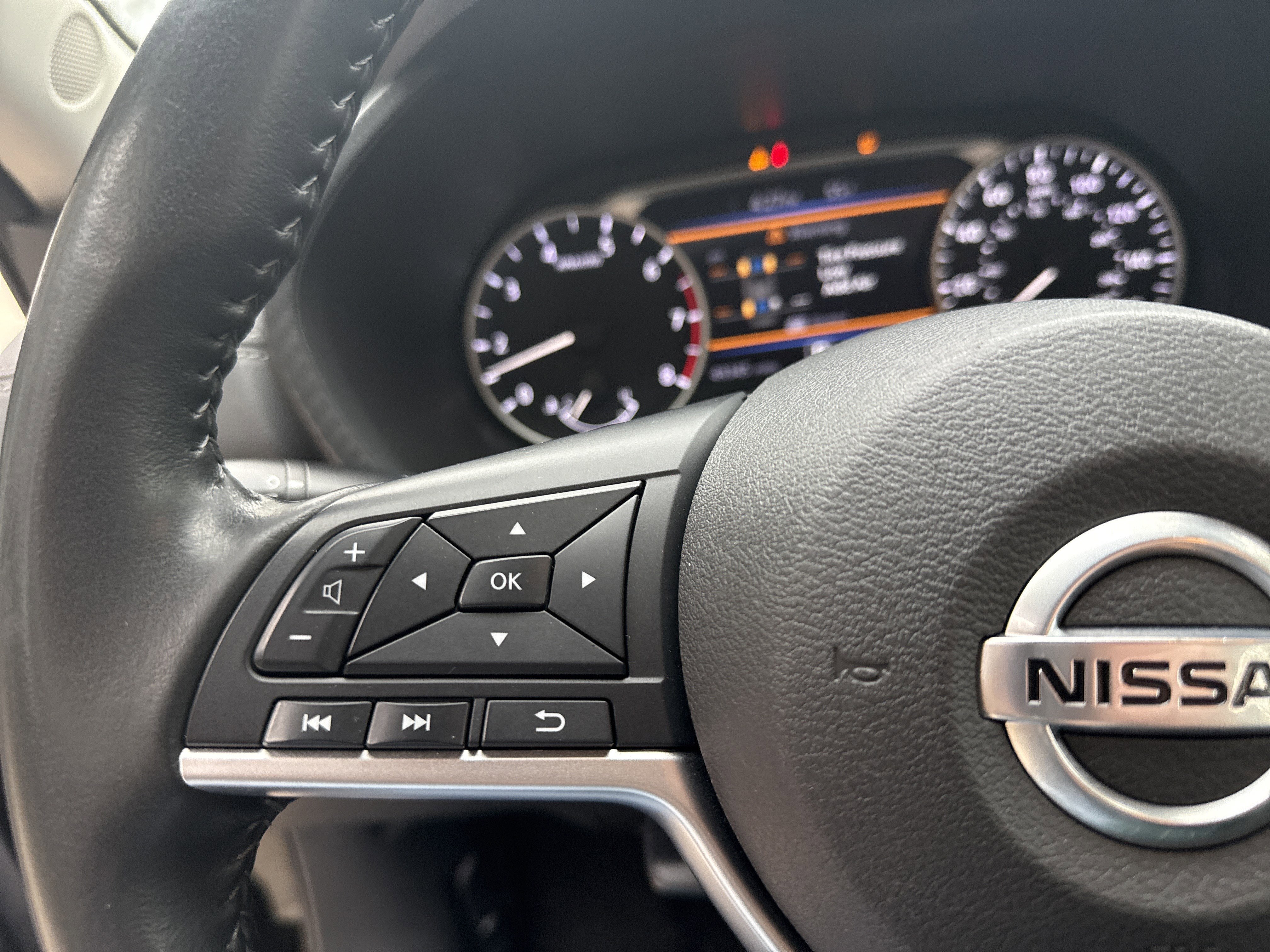 Used 2022 Nissan Sentra SV image 24