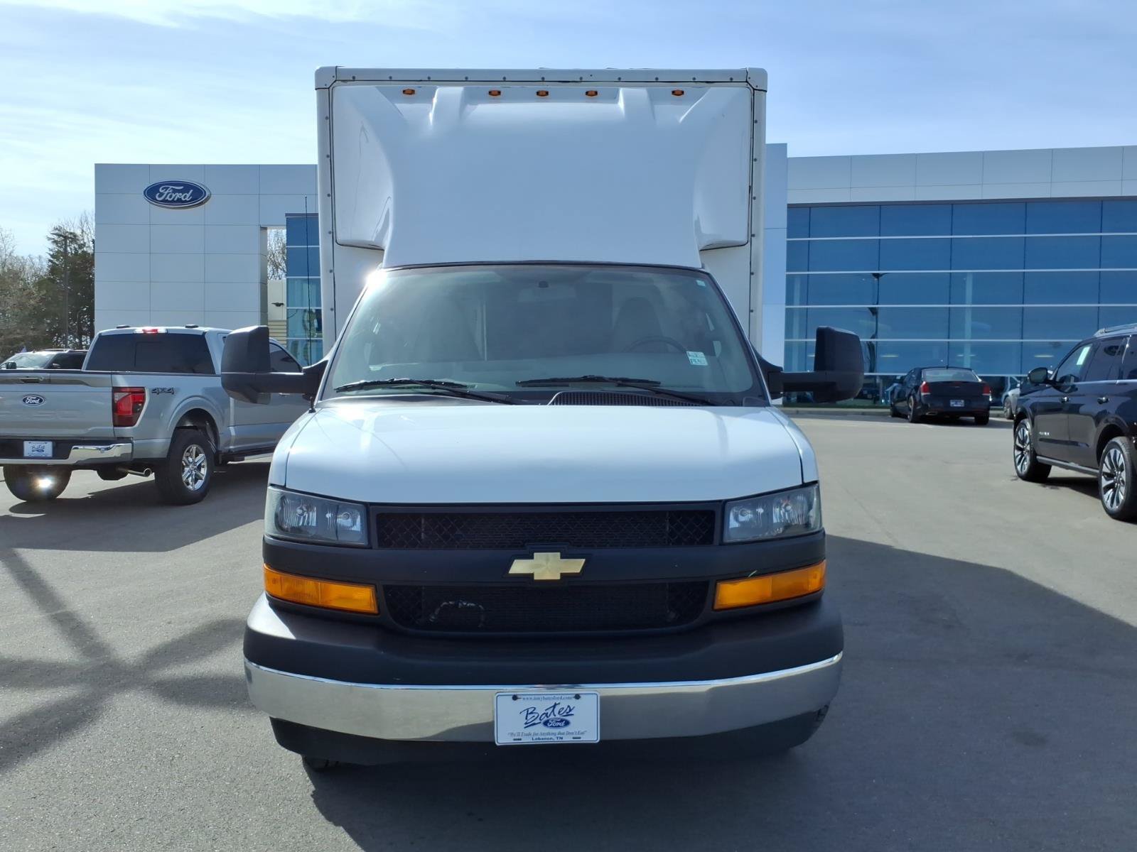 Used 2022 Chevrolet Express 3500 w/ Power Convenience Package RWD image 8