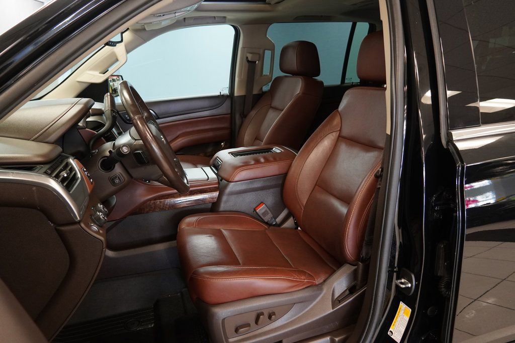 Used 2020 Chevrolet Suburban Premier image 3