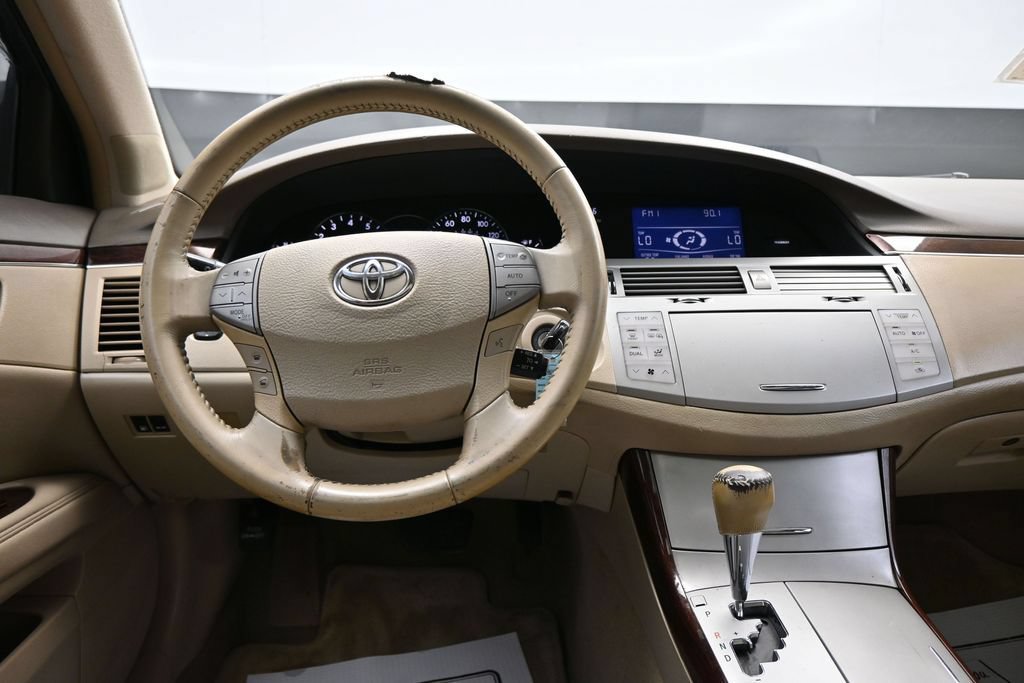 Used 2009 Toyota Avalon XLS FWD image 14