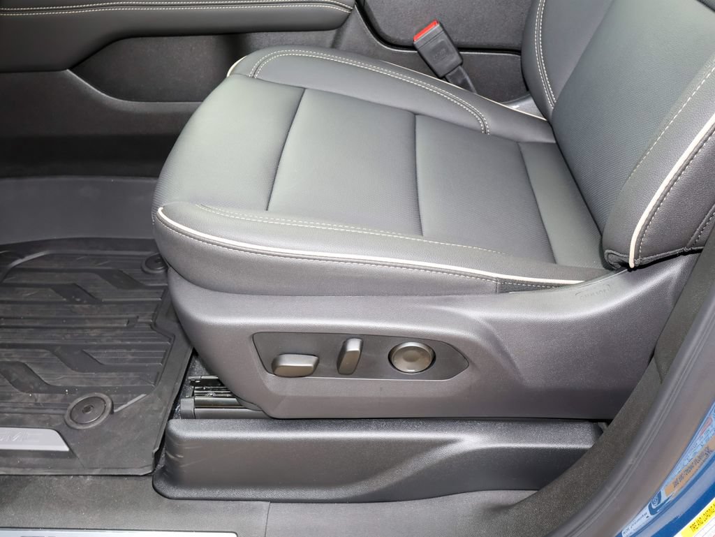New 2026 GMC Yukon Elevation w/ Elevation Premium Package AWD/4WD image 11