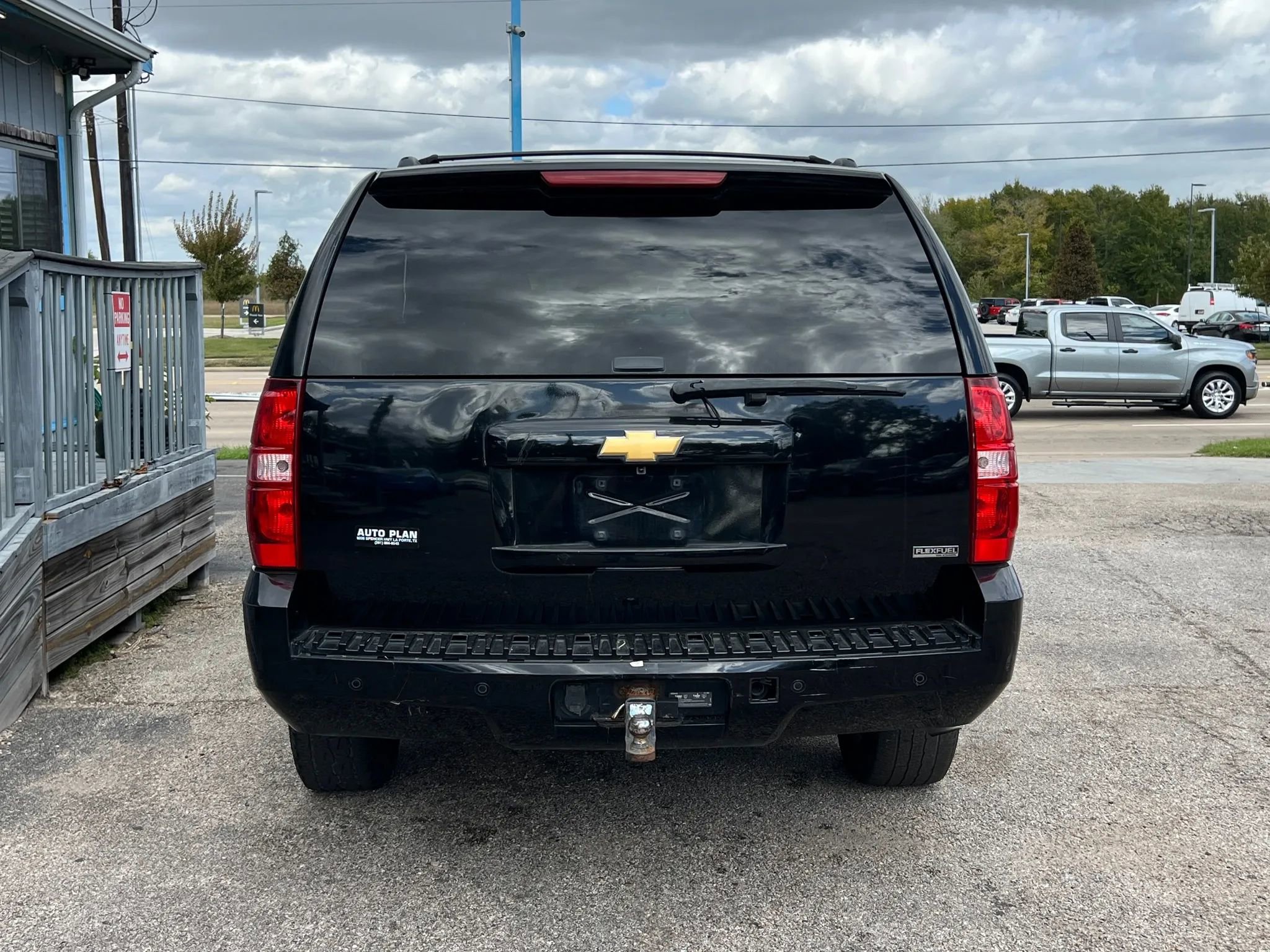 Used 2012 Chevrolet Suburban LT image 7