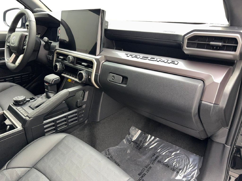 Used 2025 Toyota Tacoma TRD Off-Road w/ TRD Off Road Premium Package AWD/4WD image 54