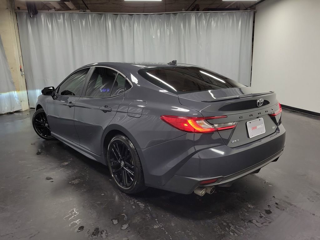 Used 2025 Toyota Camry SE image 6
