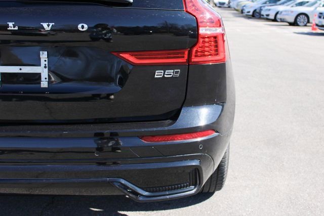 Used 2025 Volvo XC60 B5 Plus image 44