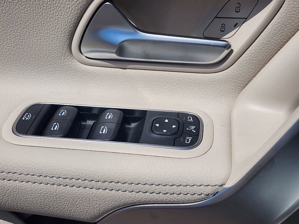 New 2025 Mercedes-Benz CLA 250 4MATIC image 8