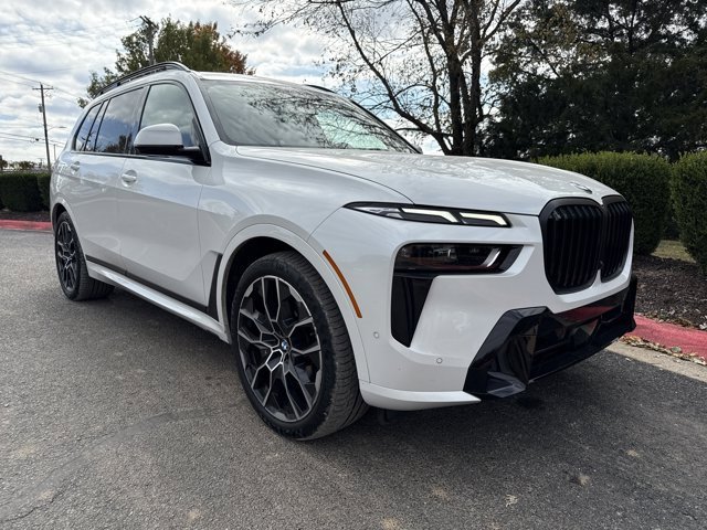 Certified 2023 BMW X7 xDrive40i w/ M Sport Package image 3
