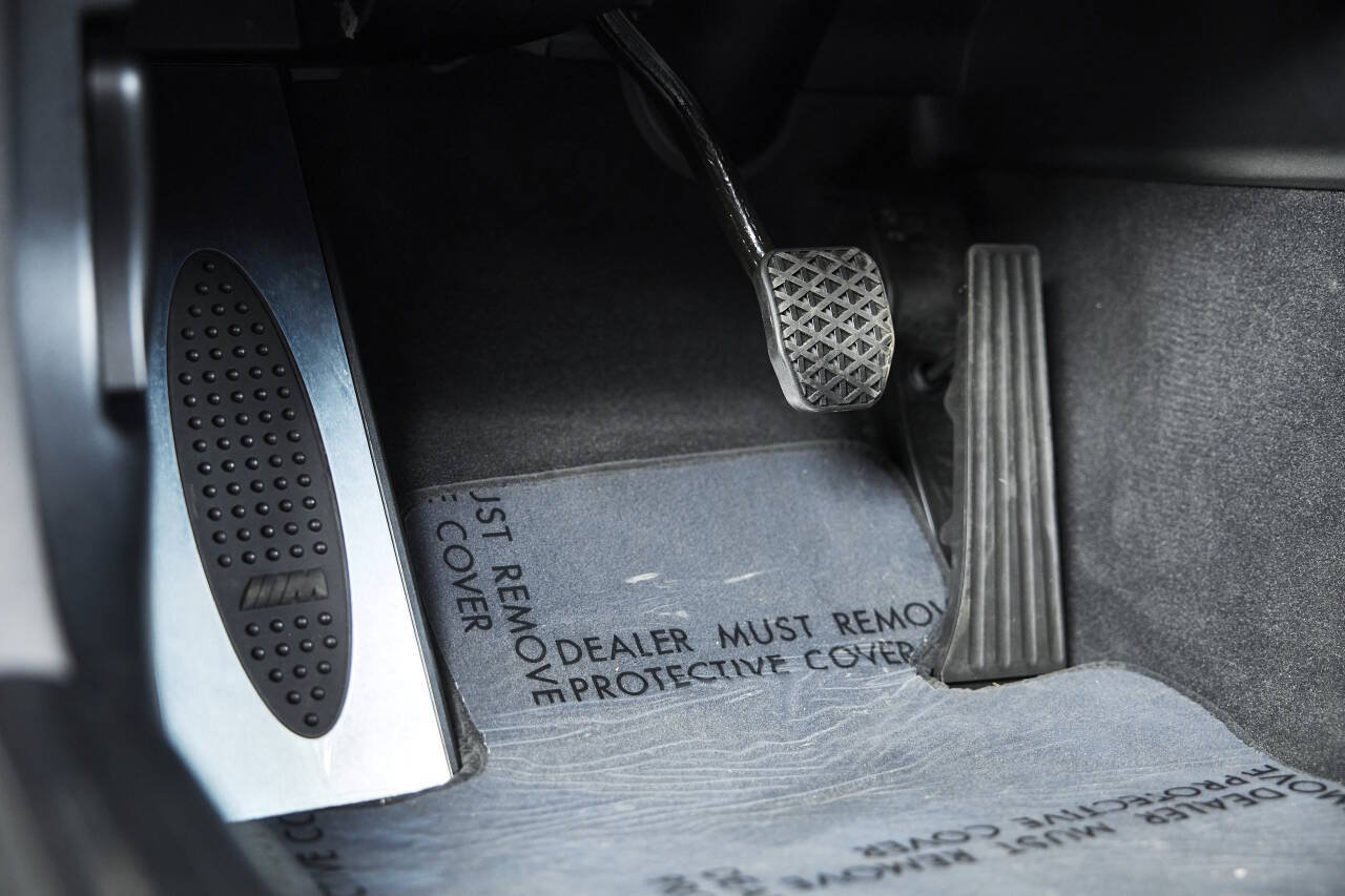 Used 2006 BMW M6 Coupe RWD image 76