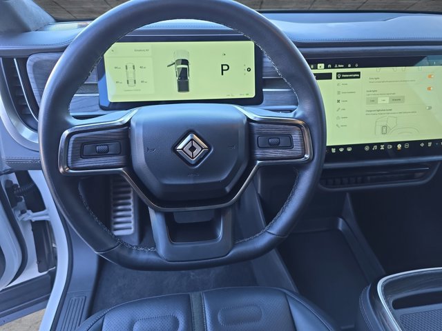 Used 2022 Rivian R1T Adventure image 17