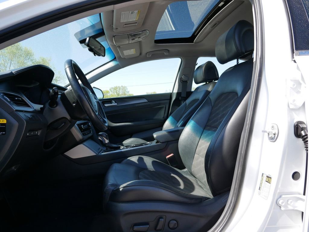 Used 2017 Hyundai Sonata Sport w/ Value Edition Package 02 FWD image 15