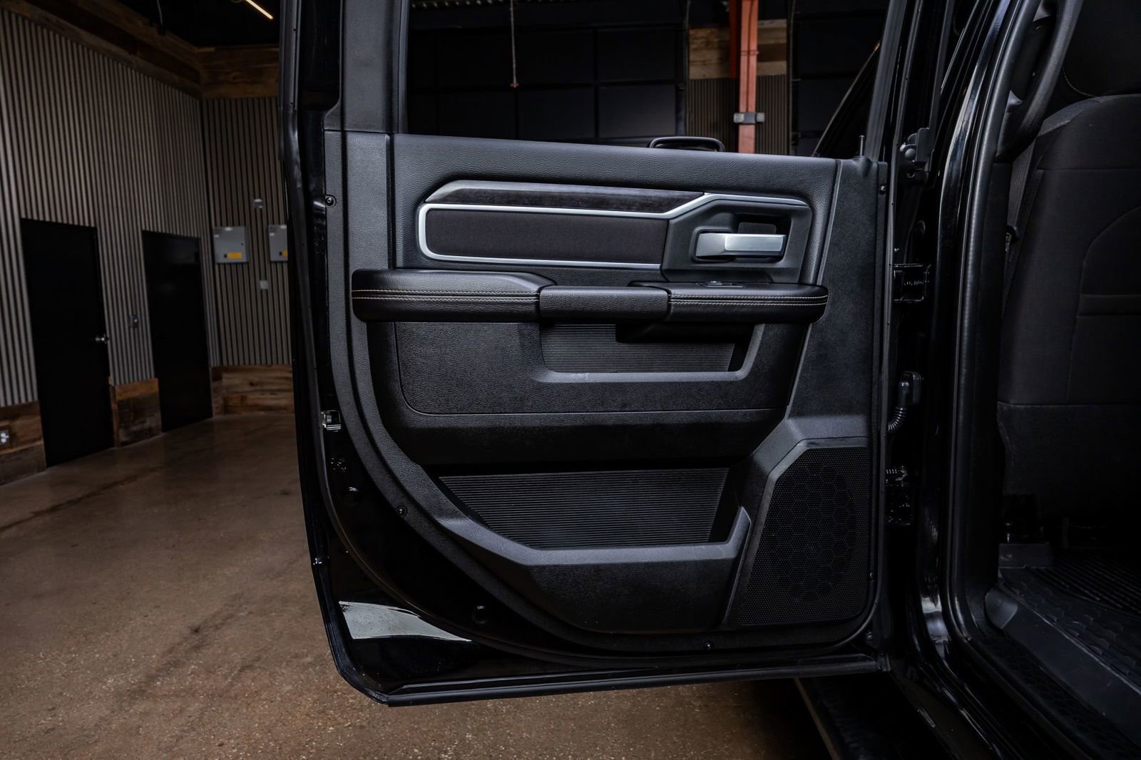 Used 2024 RAM 3500 Big Horn w/ Night Edition image 37