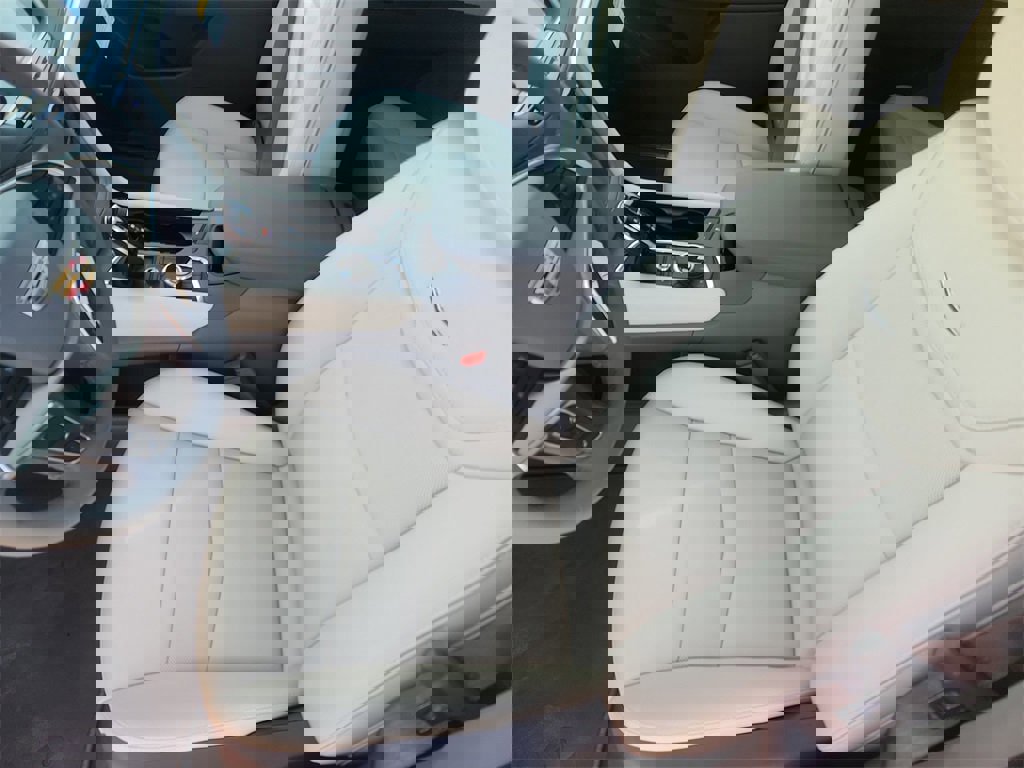 New 2026 Cadillac XT5 Premium Luxury w/ Driver Assist Package image 9