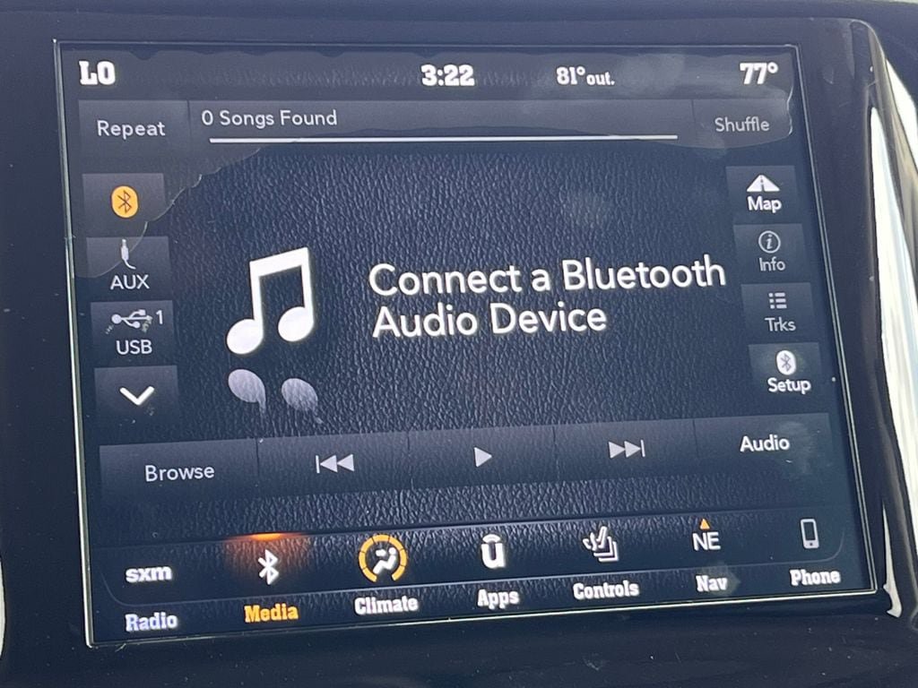 Used 2019 RAM 1500 Laramie AWD/4WD image 28